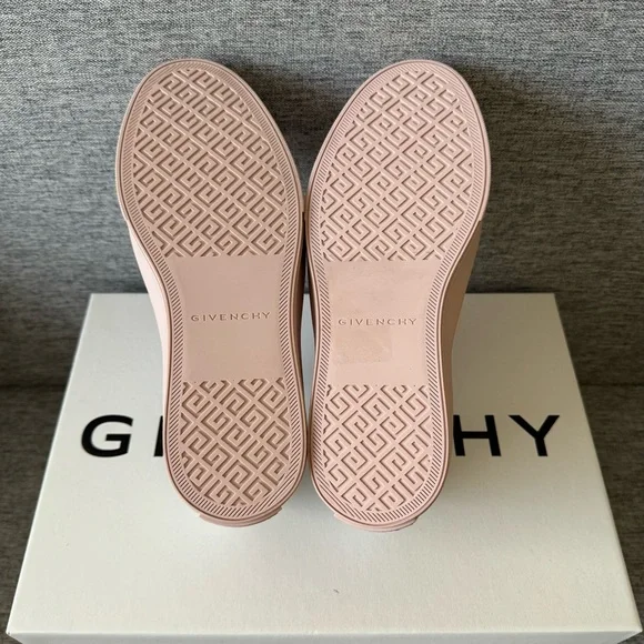 Givenchy City Sneakers in size 37.5–7 US. NIB.! - Picture 7 of 9